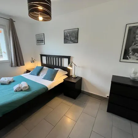 Men, Appt Une Chambre Proche Memorial De דירה *